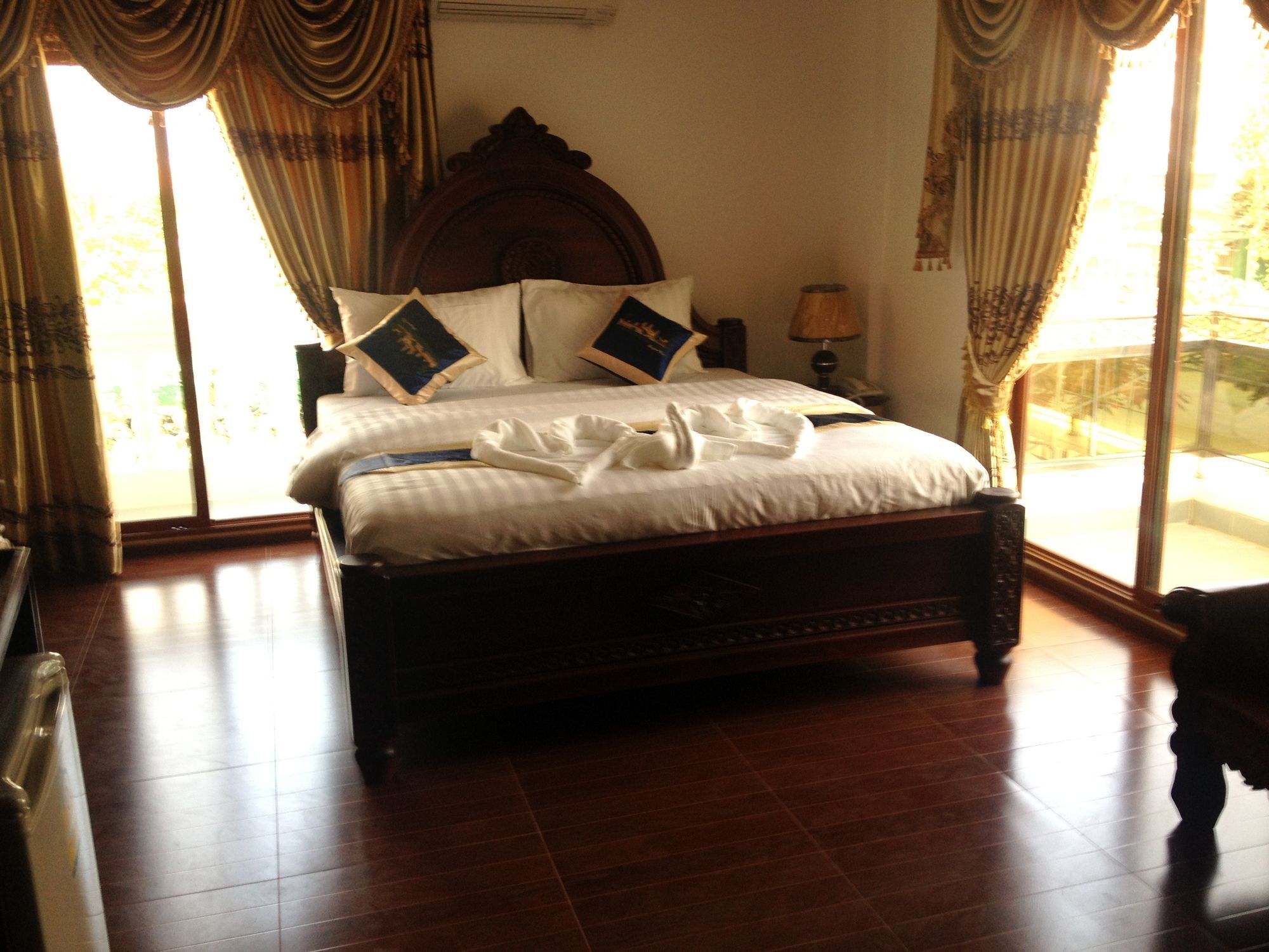 Emerald Bb Battambang Hotel Экстерьер фото